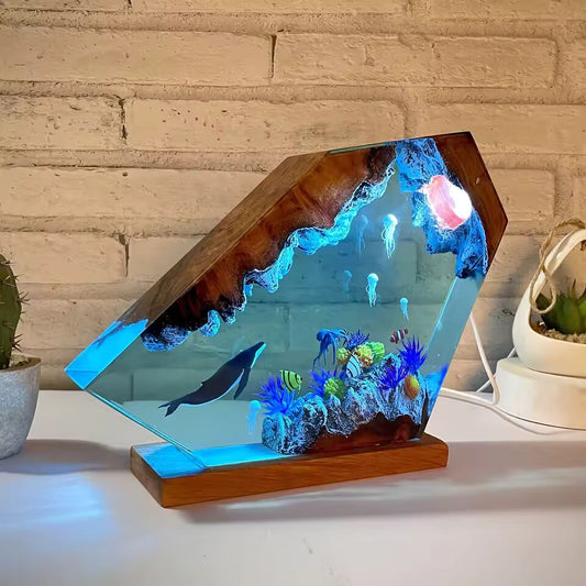 Handmade Humpback Whale Jellyfish Resin Figurine with Wooden Base Epoxy Resin Ocean Decor Lamp Home Ornament
