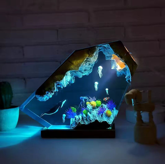 Handmade Humpback Whale Jellyfish Resin Figurine with Wooden Base Epoxy Resin Ocean Decor Lamp Home Ornament